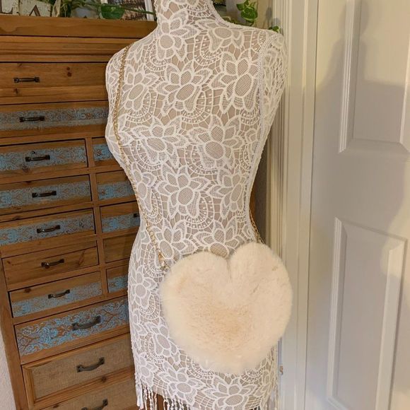 Trunkstar Other - Heart Shaped Faux Fur Crossbody Bag - White- NWT